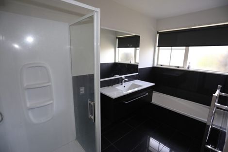 Photo of property in 1/52 Matipo Street, Riccarton, Christchurch, 8041