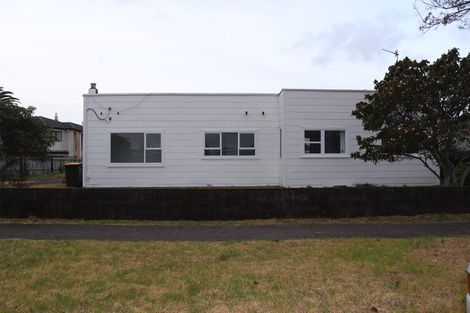 Photo of property in 9 Gibbs Road, Manurewa, Auckland, 2102