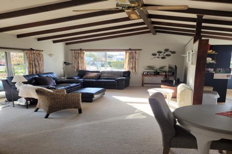 Photo of property in 22 Jellicoe Street, Greytown, 5712