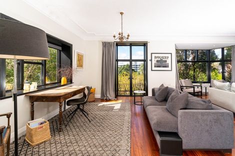 Photo of property in 9 Easdale Street, Kelburn, Wellington, 6012