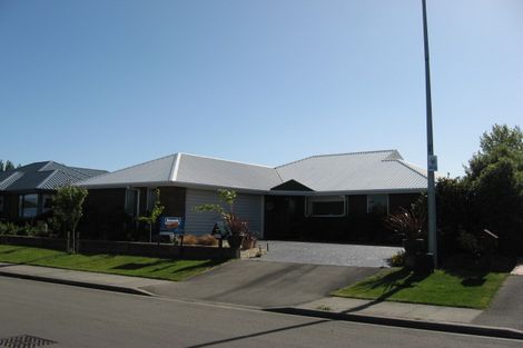 Photo of property in 16 Pearce Place, Kaiapoi, 7630