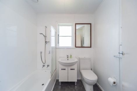 Photo of property in 34 Allington Road, Karori, Wellington, 6012