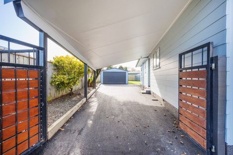 Photo of property in 9 Pinedale Parade, Milson, Palmerston North, 4414