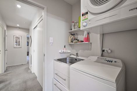 Photo of property in 16 Hikanui Drive, Havelock North, 4130