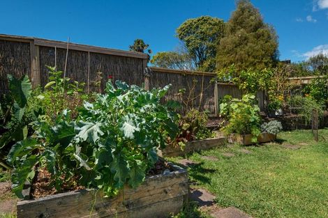 Photo of property in 2/13 Montgomery Avenue, Belmont, Auckland, 0622