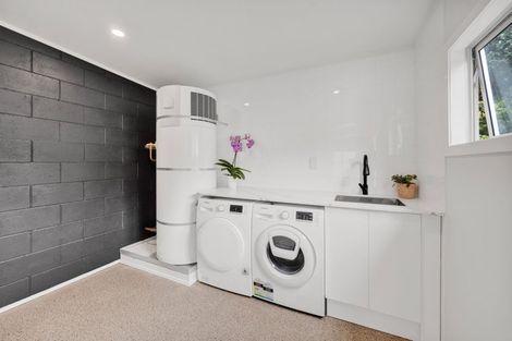 Photo of property in 425 Saint Aubyn Street, Lynmouth, New Plymouth, 4310