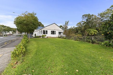 Photo of property in 28 Carrington Street, New Plymouth, 4310
