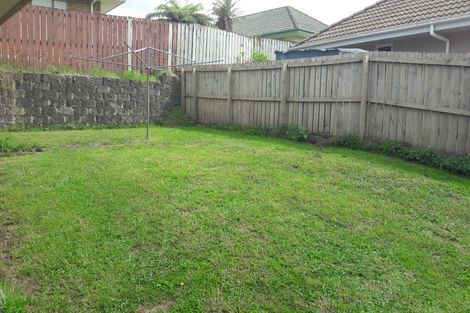Photo of property in 6 Cretian Crescent, Henderson, Auckland, 0612