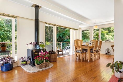 Photo of property in 4 Tranquil Glade, Hillcrest, Auckland, 0627