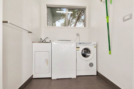 Photo of property in 29 Old North Road, Orewa, 0931