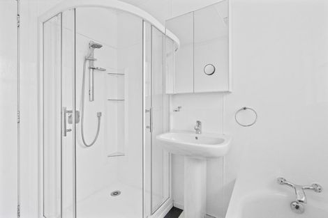 Photo of property in 9 Roslyn Road, Levin, 5510