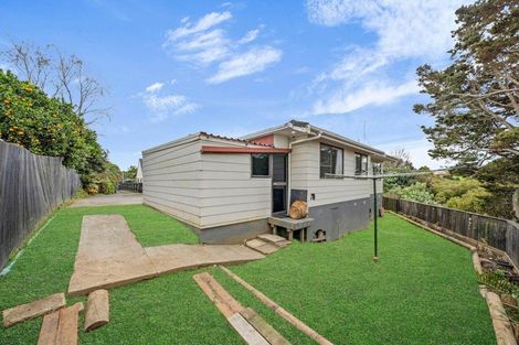 Photo of property in 2/33 Seaward Place, Wattle Downs, Auckland, 2103