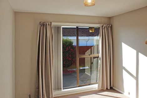 Photo of property in 220 Waimairi Road, Ilam, Christchurch, 8041