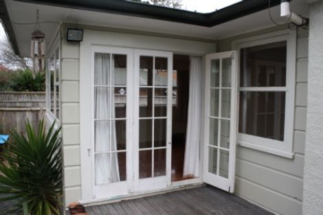 Photo of property in 15 Gills Avenue, Papakura, 2110
