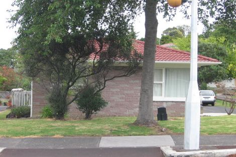 Photo of property in 2/26 Chartwell Avenue, Glenfield, Auckland, 0629