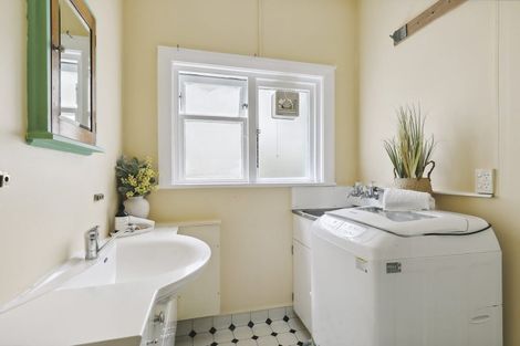 Photo of property in 56f2 Tanera Crescent, Brooklyn, Wellington, 6021