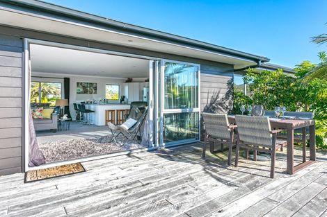 Photo of property in 40 Tairua Palms Place, Tairua, 3508