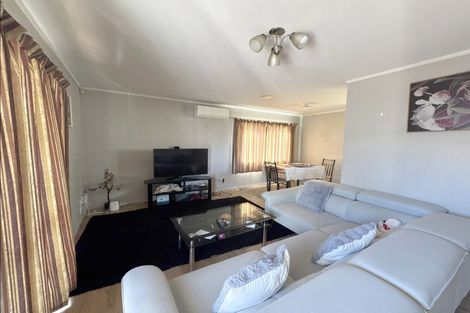 Photo of property in 2/7 Constance Place, Clover Park, Auckland, 2019