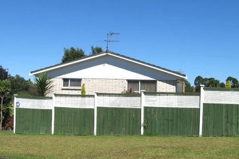 Photo of property in 23 Taitua Drive, Te Atatu South, Auckland, 0610