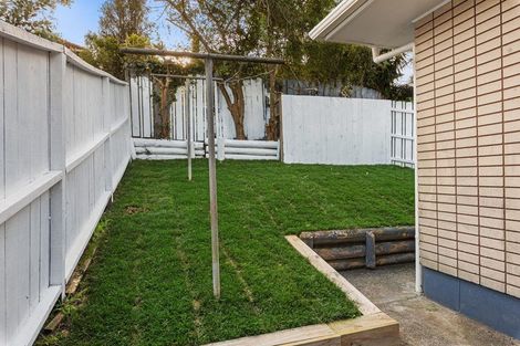Photo of property in 1/16 Hogans Road, Glenfield, Auckland, 0629