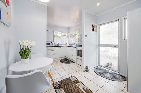 Photo of property in 52a Cosgrave Road, Papakura, 2110