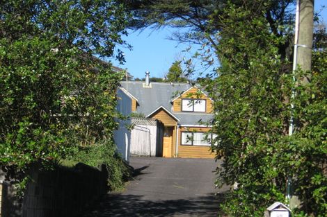 Photo of property in 4 Konini Road, Titirangi, Auckland, 0604