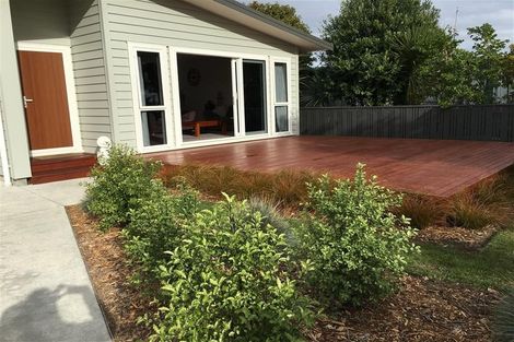 Photo of property in 8 Hollis Road, Paraparaumu Beach, Paraparaumu, 5032