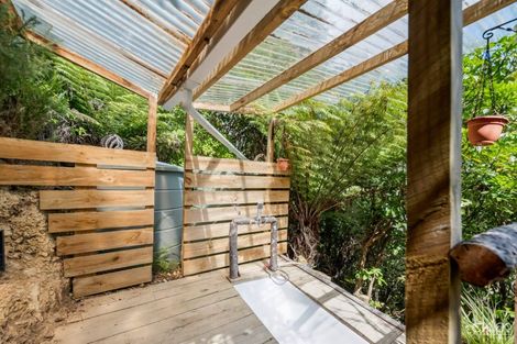 Photo of property in 159 Pinehaven Road, Pinehaven, Upper Hutt, 5019