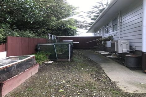 Photo of property in 210f4 Newlands Road, Newlands, Wellington, 6037