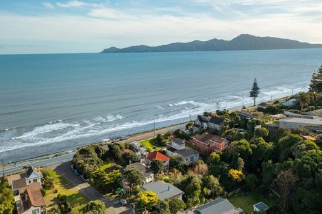 Photo of property in 25 The Esplanade, Raumati South, Paraparaumu, 5032