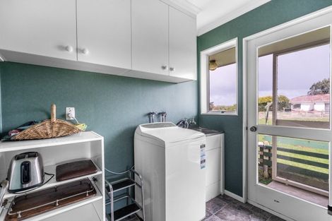 Photo of property in 10 Steel Road, West Plains, Invercargill, 9874