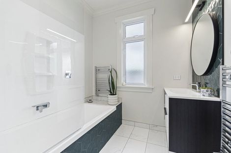 Photo of property in 33 Ballance Street, Lower Vogeltown, New Plymouth, 4310