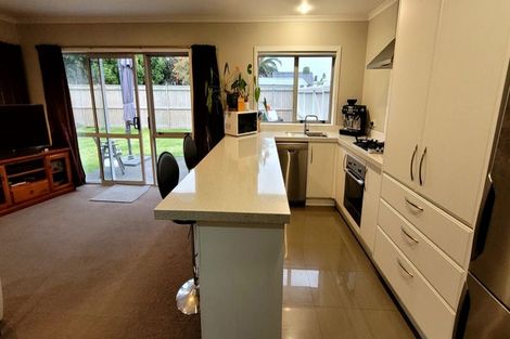 Photo of property in 12a Kervil Avenue, Te Atatu Peninsula, Auckland, 0610
