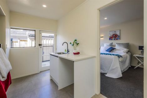 Photo of property in 1/53 Butley Drive, Farm Cove, Auckland, 2012