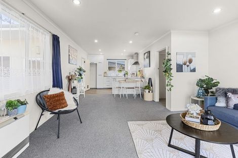 Photo of property in 12 Domett Street, Waitara, 4320