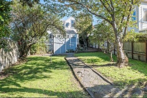 Photo of property in 6 Newman Terrace, Thorndon, Wellington, 6011