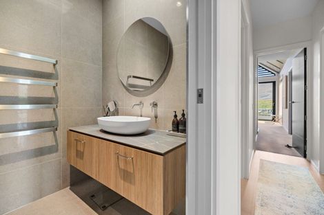 Photo of property in 17 Falconer Rise, Jacks Point, Queenstown, 9371