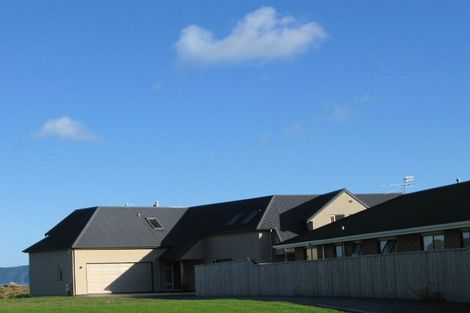 Photo of property in 16a Major Durie Place, Waikanae Beach, Waikanae, 5036