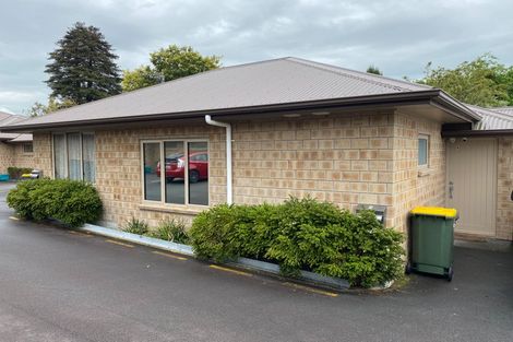 Photo of property in 114u4 Old Farm Road, Hamilton East, Hamilton, 3216