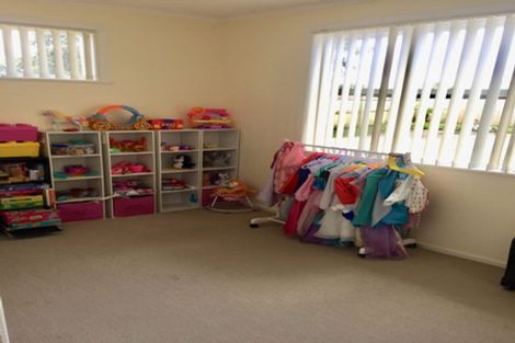 Photo of property in 5 Waipani Road, Te Atatu Peninsula, Auckland, 0610