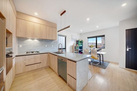 Photo of property in 71 Kairakau Street, Papakura, 2110