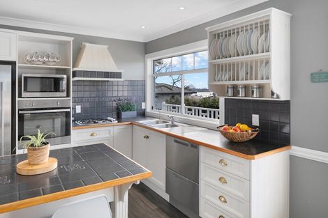 Photo of property in 6 Norfolk Way, Welcome Bay, Tauranga, 3112