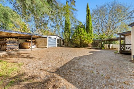 Photo of property in 200 Awa Road, Kumeu, 0891