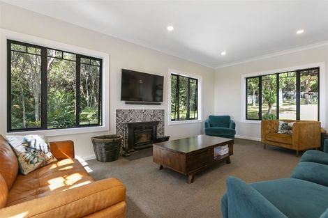 Photo of property in 251 Kaipara Road, Papakura, 2582