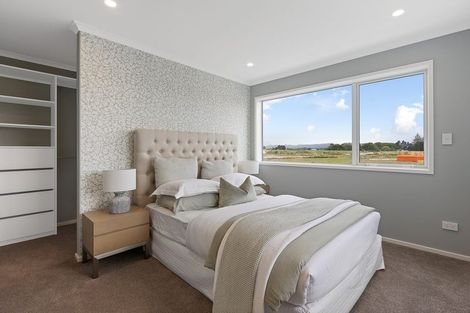 Photo of property in 35 Hayfield Way, Karaka, Papakura, 2113