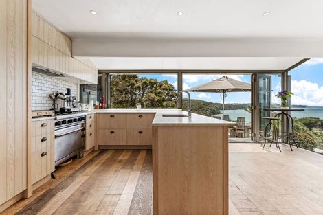 Photo of property in 47 Puriri Place, Sandspit, Warkworth, 0982