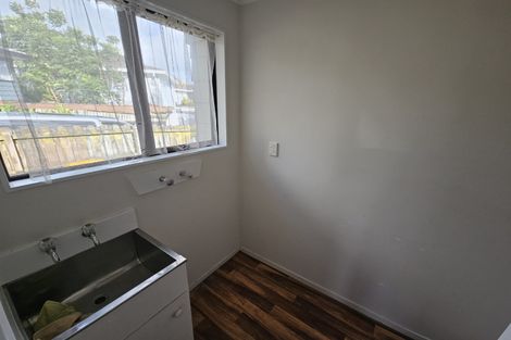Photo of property in 1/27 Silver Creek Road, Weymouth, Auckland, 2103