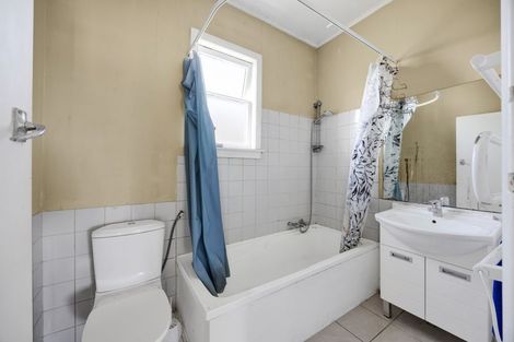 Photo of property in 21 Kapuni Street, Manaia, 4612