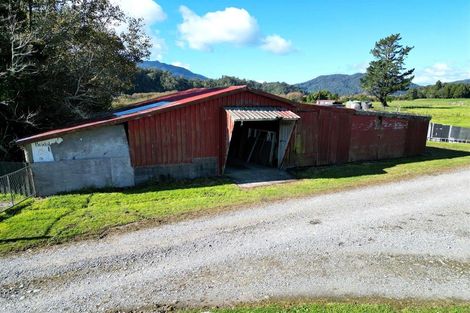 Photo of property in 200 Golf Links Road, Kaiata, Greymouth, 7805