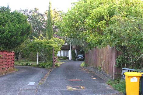 Photo of property in 1/5 Riviera Place, Hauraki, Auckland, 0622